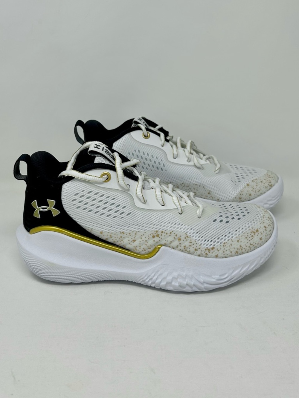 NEW Under Armour FLOW Breakthru 2 Athletic Shoes Women's Size 8.5